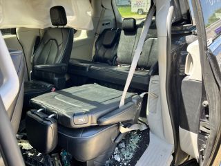2019 Chrysler Pacifica Limited - Interior Rear Seat Image